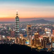 台北101展望台から見た台北の夜景、このページでいちばん安い台北のツアー、台湾